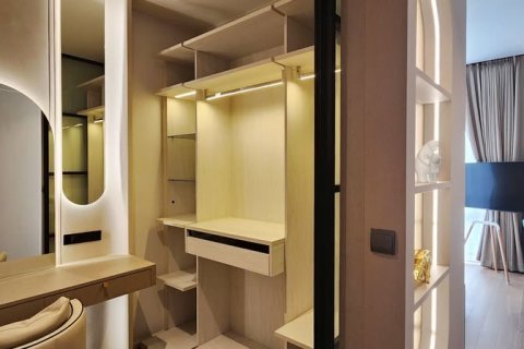Condominio de 2 dormitorios en Pathum Wan, Bangkok, Tailandia № 163884 - foto 13