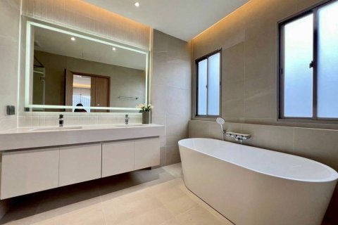 Casa de 4 dormitorios en Pattaya, Tailandia № 146367 - foto 4