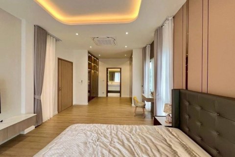 Casa de 4 dormitorios en Pattaya, Tailandia № 146367 - foto 7