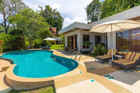 Chalet de 7 dormitorios en Kamala, Tailandia № 153701 - foto 2