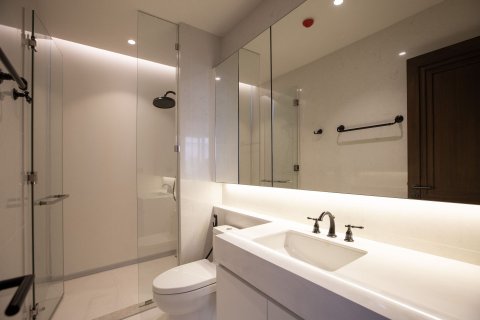 Condominio de 3 dormitorios en Pathum Wan, Bangkok, Tailandia № 163890 - foto 12