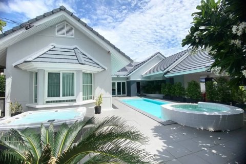 Villa à Pattaya, Thaïlande 4 chambres № 118473