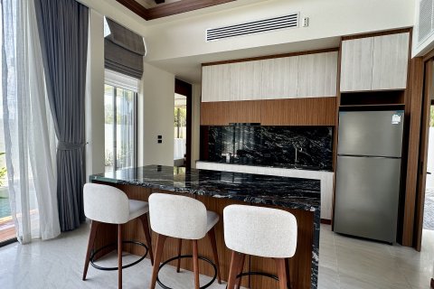 Chalet de 3 dormitorios en Bang Tao, Tailandia № 210008 - foto 8