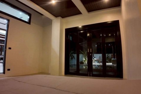 Propiedad 280 m2 en Chalong, Tailandia № 135143 - foto 4