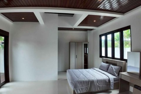 Propiedad 280 m2 en Chalong, Tailandia № 135143 - foto 5