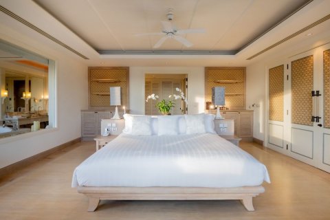 Chalet de 3 dormitorios en Naithon Beach, Tailandia № 153705 - foto 17