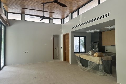 Chalet de 3 dormitorios en Bang Tao, Tailandia № 210014 - foto 2