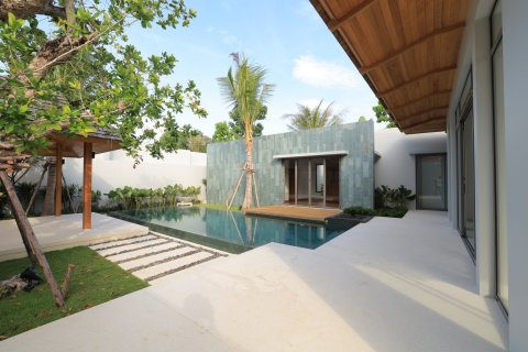Chalet de 4 dormitorios en Bang Tao, Tailandia № 152469 - foto 16