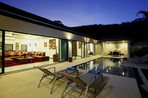 Chalet de 3 dormitorios en Nai Harn Beach, Tailandia № 71525 - foto 5