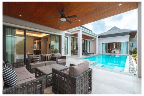 Chalet de 3 dormitorios en Bang Tao, Tailandia № 210010 - foto 15