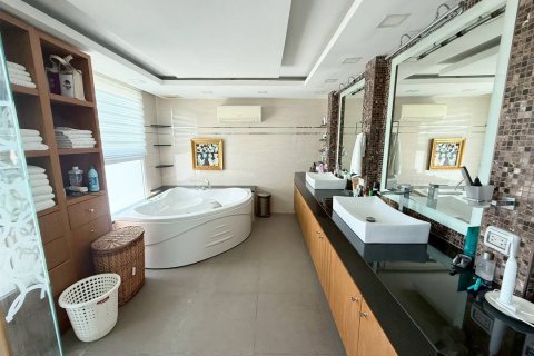 Condo à Pattaya, Thaïlande, 2 chambres № 158853 - photo 13