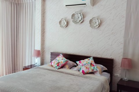 Chalet de 3 dormitorios en Bang Tao, Tailandia № 75774 - foto 20