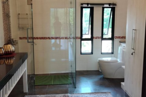 Chalet de 3 dormitorios en Bang Tao, Tailandia № 75774 - foto 18