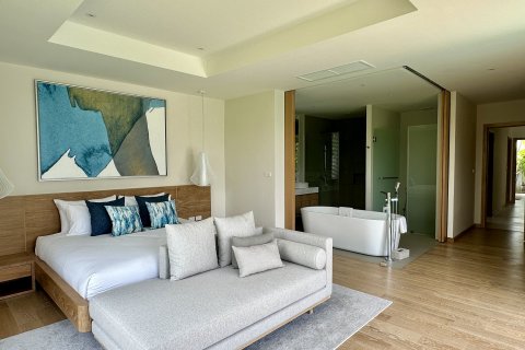 Chalet de 4 dormitorios en Bang Tao, Tailandia № 152416 - foto 17