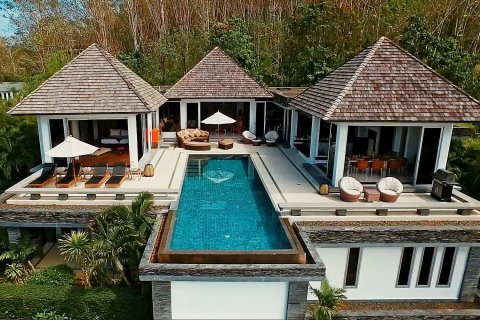 Villa on Layan Beach, Thailand 5 bedrooms № 153702