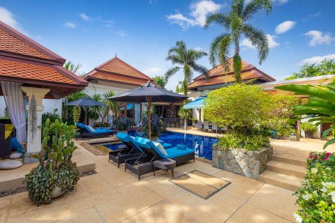 Chalet de 4 dormitorios en Bang Tao, Tailandia № 152573 - foto 2