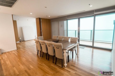 Condominio de 4 dormitorios en Pattaya, Tailandia № 167055 - foto 8