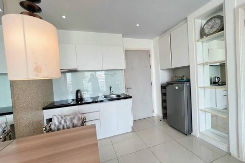 Condo in Pattaya, Thailand, 1 bedroom  № 135312 - photo 3