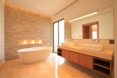 Chalet de 4 dormitorios en Bang Tao, Tailandia № 152469 - foto 11