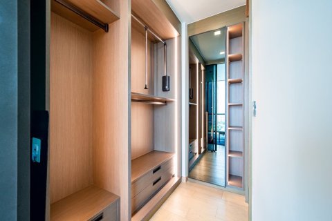Condominio de 2 dormitorios en Watthana, Bangkok, Tailandia № 167040 - foto 10