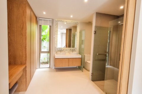 Chalet de 3 dormitorios en Bang Tao, Tailandia № 135184 - foto 9