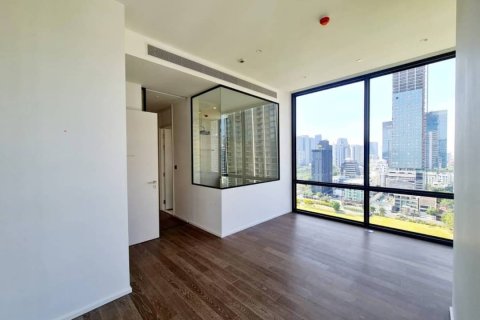 Condominio de 2 dormitorios en Pathum Wan, Bangkok, Tailandia № 163886 - foto 2