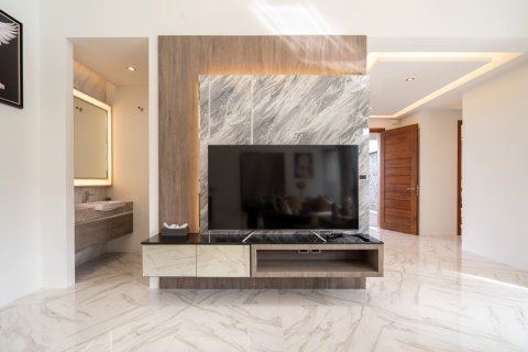 Chalet de 4 dormitorios en Bang Tao, Tailandia № 71768 - foto 16