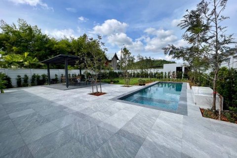 Chalet de 3 dormitorios en Pattaya, Tailandia № 118475 - foto 15