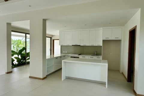 Chalet de 3 dormitorios en Bang Tao, Tailandia № 210007 - foto 7