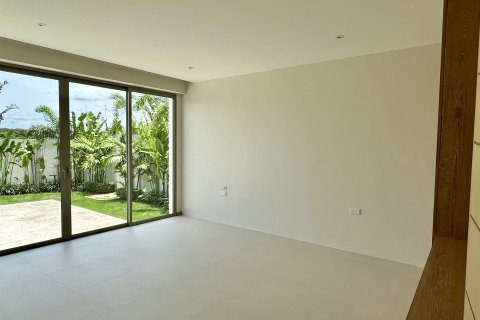 Chalet de 3 dormitorios en Bang Tao, Tailandia № 210007 - foto 4