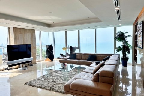 Condominio de 4 dormitorios en Pattaya, Tailandia № 146383 - foto 9