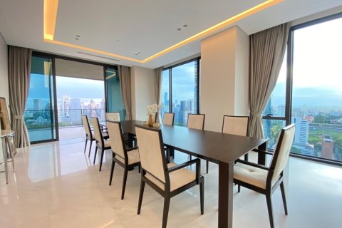 Condominio de 4 dormitorios en Pathum Wan, Bangkok, Tailandia № 167056 - foto 4