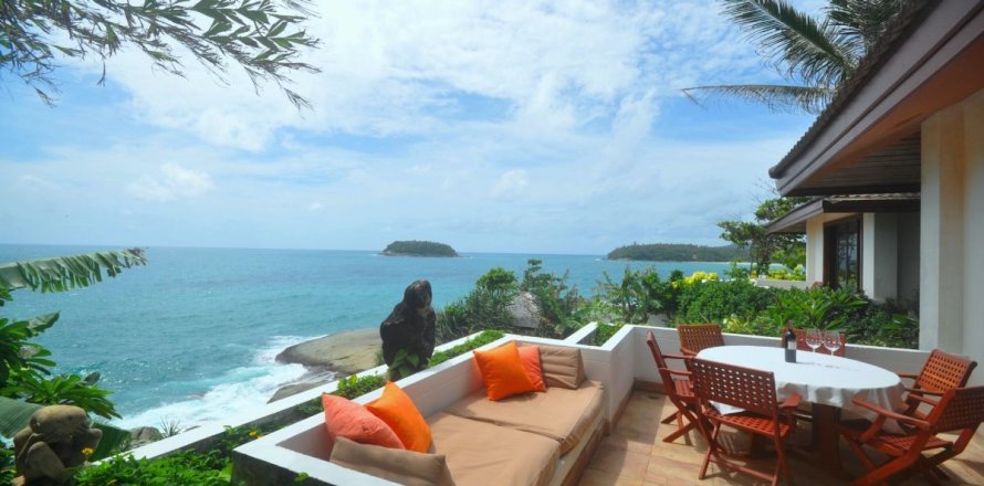 Chalet de 4 dormitorios en Kata, Tailandia № 153757