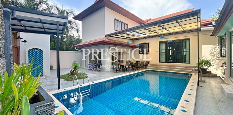 Maison à Pattaya, Thaïlande 7 chambres № 198087