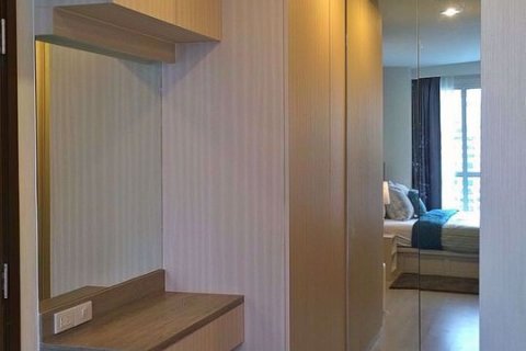 Sobre plano Rhythm Sathorn - Narathiwas en Bangkok, Tailandia № 36312 - foto 11
