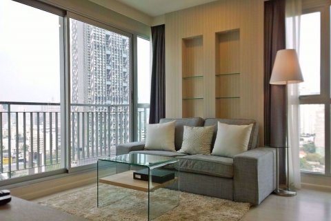 Condo in Bangkok, Thailand, 2 bedrooms in Rhythm Sathorn - Narathiwas № 51566