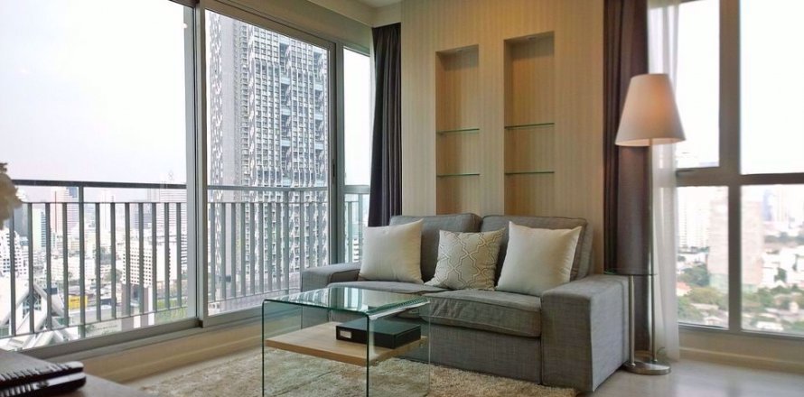 Condominio de 2 dormitorios en Bangkok, Tailandia en Rhythm Sathorn - Narathiwas № 51566