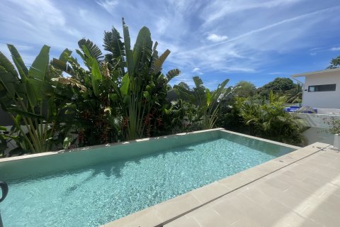 Chalet de 3 dormitorios en Ko Samui, Tailandia № 180361 - foto 12