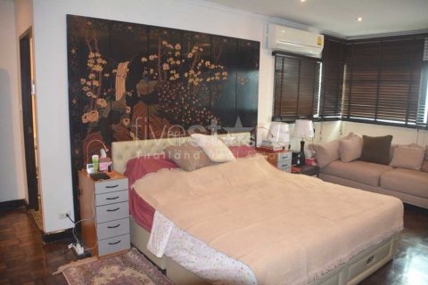 Condominio de 3 dormitorios en Bangkok, Tailandia № 66999 - foto 8