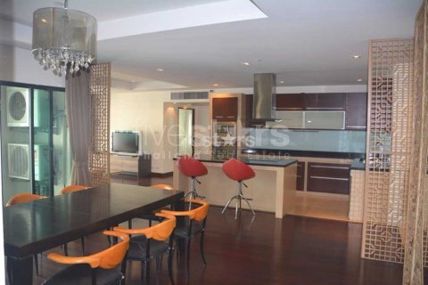 Condominio de 3 dormitorios en Bangkok, Tailandia № 66998 - foto 3