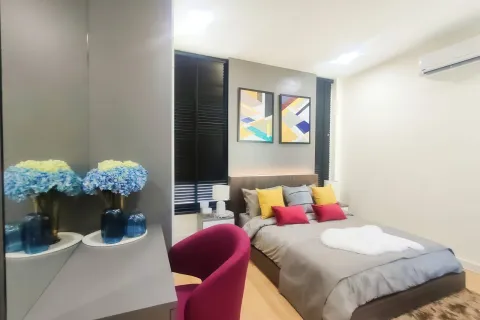 Casa de 4 dormitorios en Pattaya, Tailandia № 155609 - foto 12