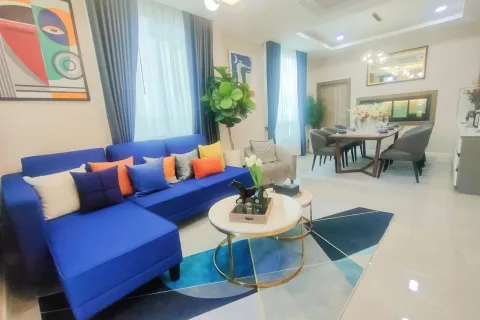 Casa de 4 dormitorios en Pattaya, Tailandia № 155609 - foto 5