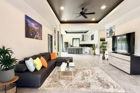 Casa de 3 dormitorios en Pattaya, Tailandia № 155608 - foto 15