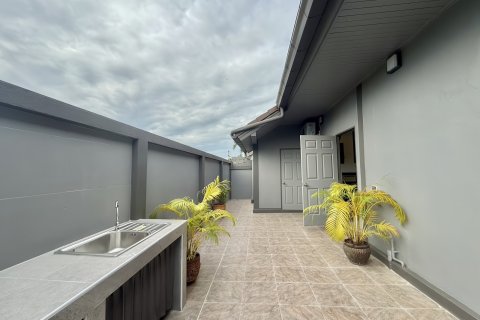 Casa de 3 dormitorios en Pattaya, Tailandia № 155608 - foto 10