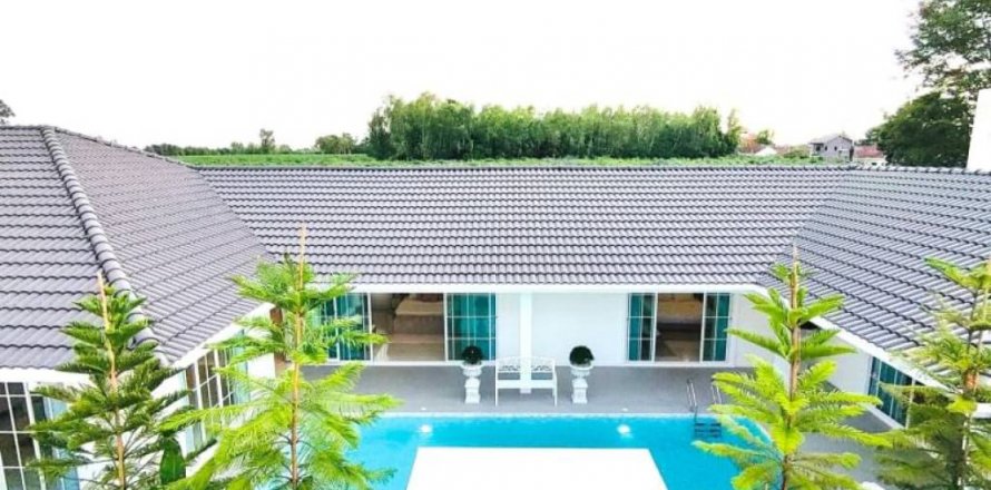 Chalet de 5 dormitorios en Pattaya, Tailandia № 114095