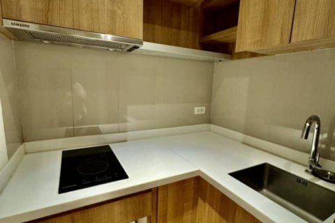 Dúplex de 2 dormitorios en Bangkok, Tailandia № 114094 - foto 4