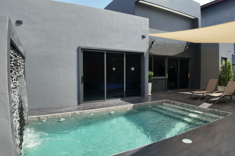 Chalet de 3 dormitorios en Pattaya, Tailandia № 160486 - foto 14
