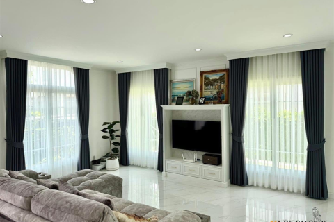 Haus in Bangkok, Thailand 4 Schlafzimmer № 190273