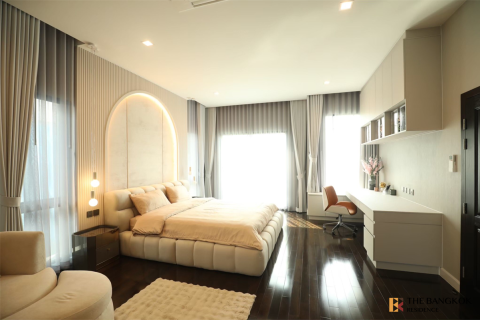 Casa de 5 dormitorios en Bangkok, Tailandia № 190268 - foto 5