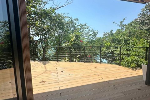 Chalet de 2 dormitorios en Surat Thani, Tailandia № 115177